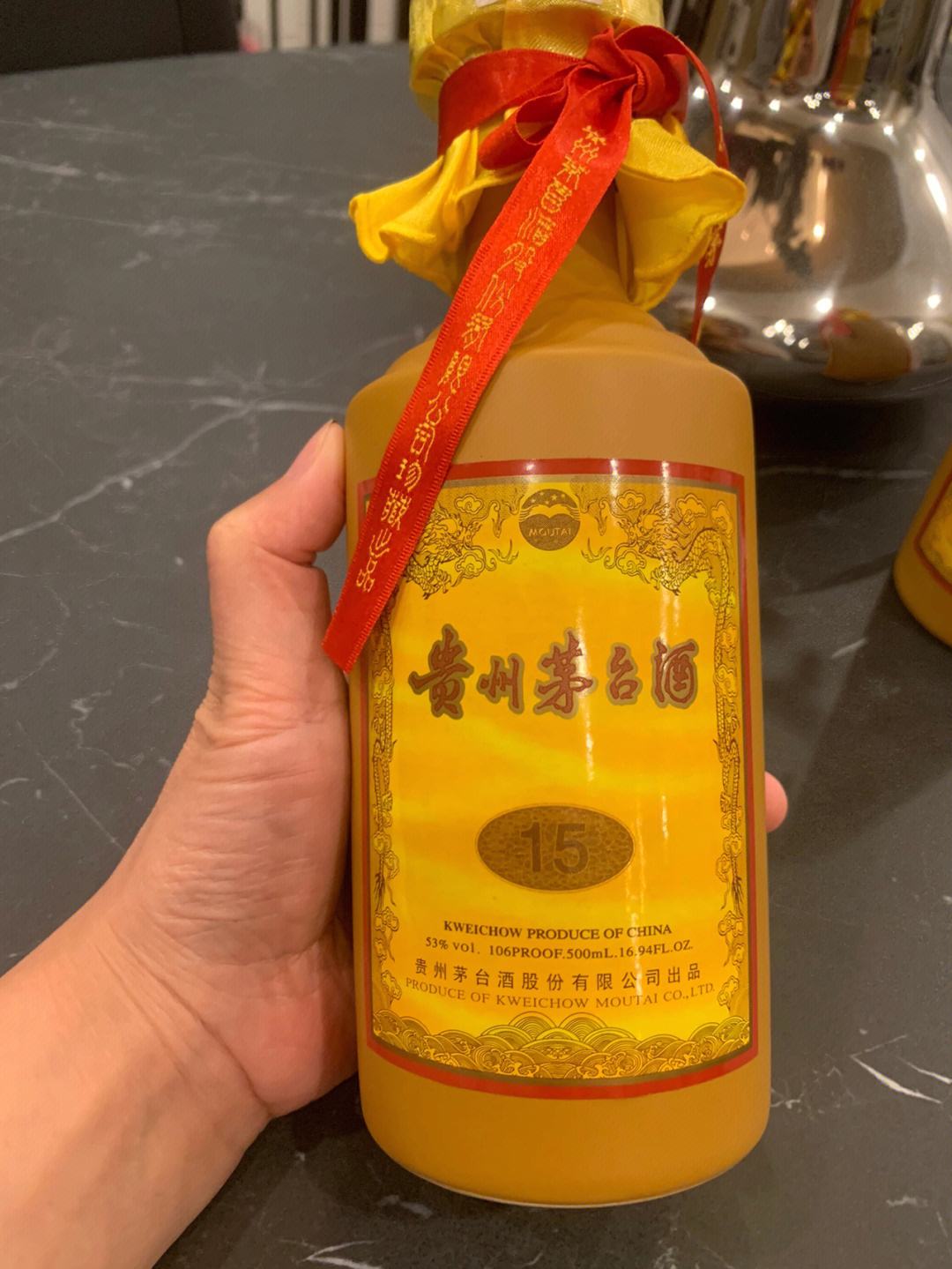 华润雪花啤酒是(500元一瓶！华润雪花推出高端啤酒，CEO：与茅台同桌也不违和！网友：泡沫太大…)